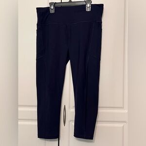 Victoria’s Secret Knockout Sport Capri Leggings - Dark Navy Blue - Size Large
